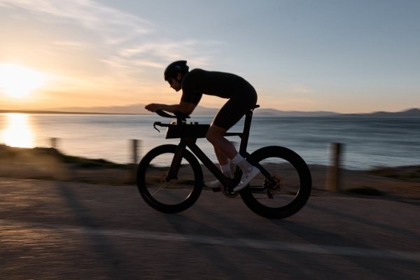 Поступила новая коллекция трисьютов RYZON!